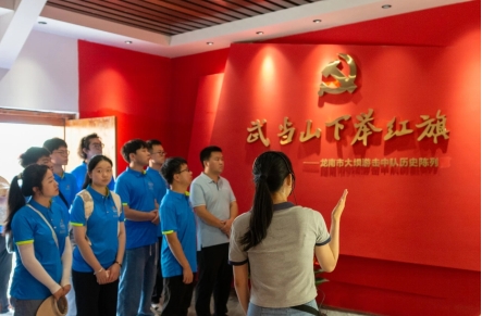 beat365中文官方网站经济管理系开展暑期“三下乡”社会实践